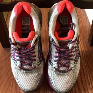 Brooks Adrenaline GTS